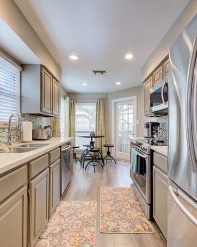 Tower Point kitchen with modern appliances and breakfast bar
